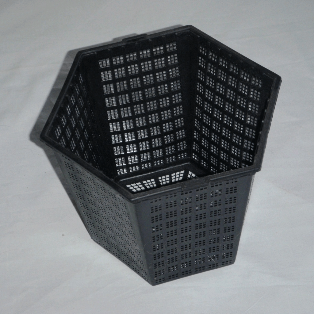 18 × 18cm Hexagonal Aquatic Plant Pot – 3 Litre Pond Plant Basket